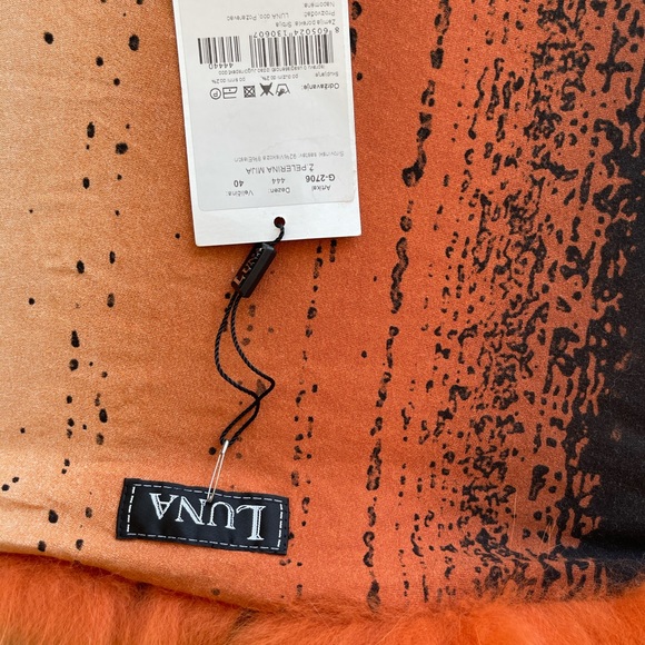 Luna throw scarf quality material new with tags - Picture 8 of 9